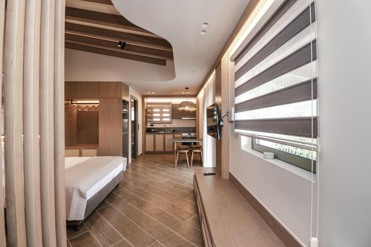 Terra Helios Suites & Studios Kyparissia Exteriör bild