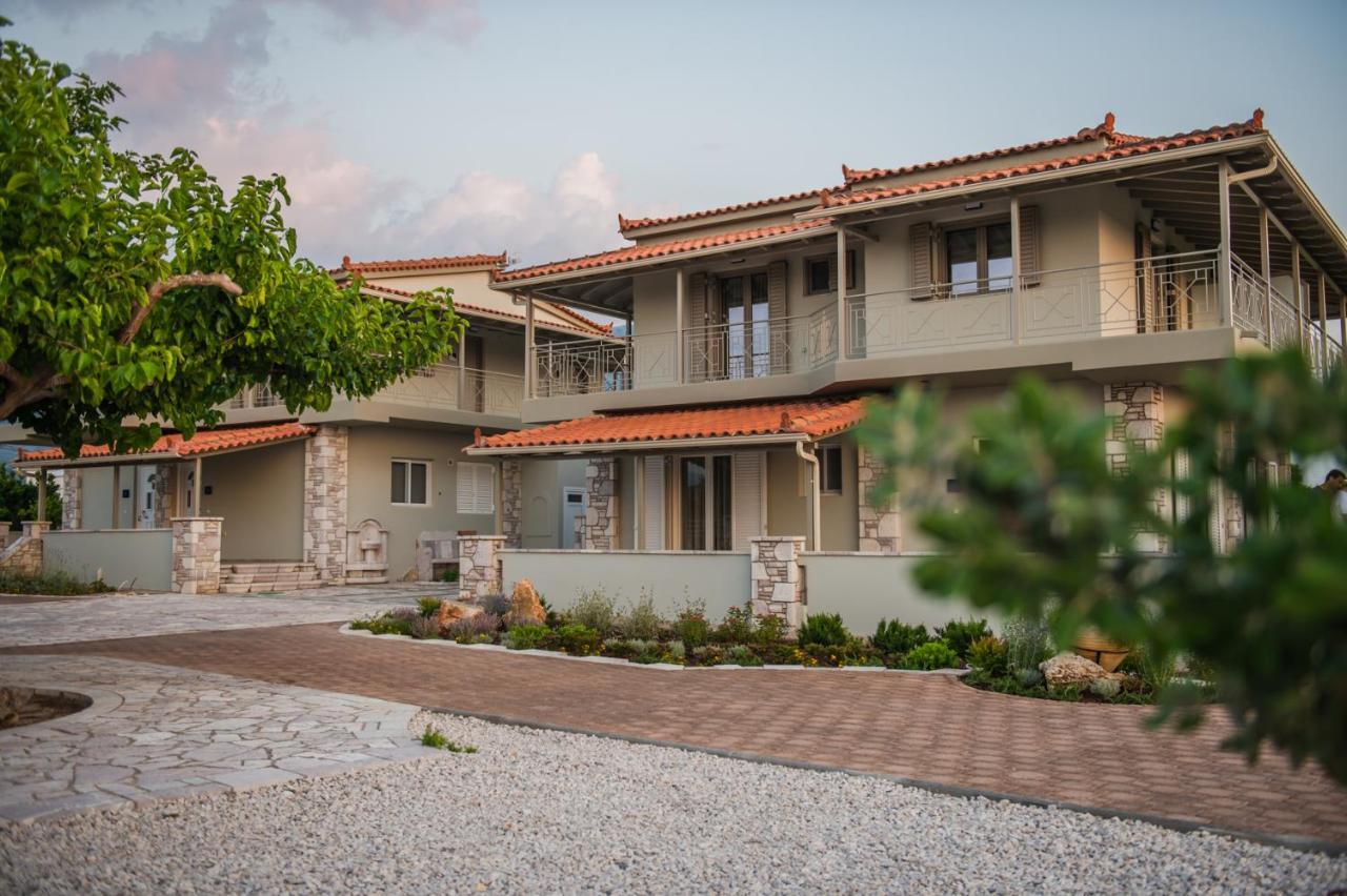 Terra Helios Suites & Studios Kyparissia Exteriör bild