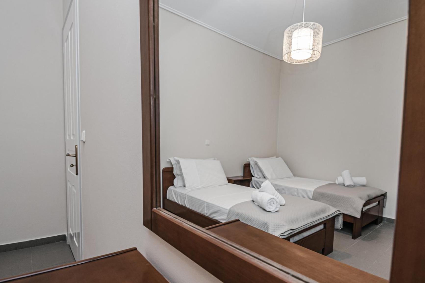 Terra Helios Suites & Studios Kyparissia Rum bild